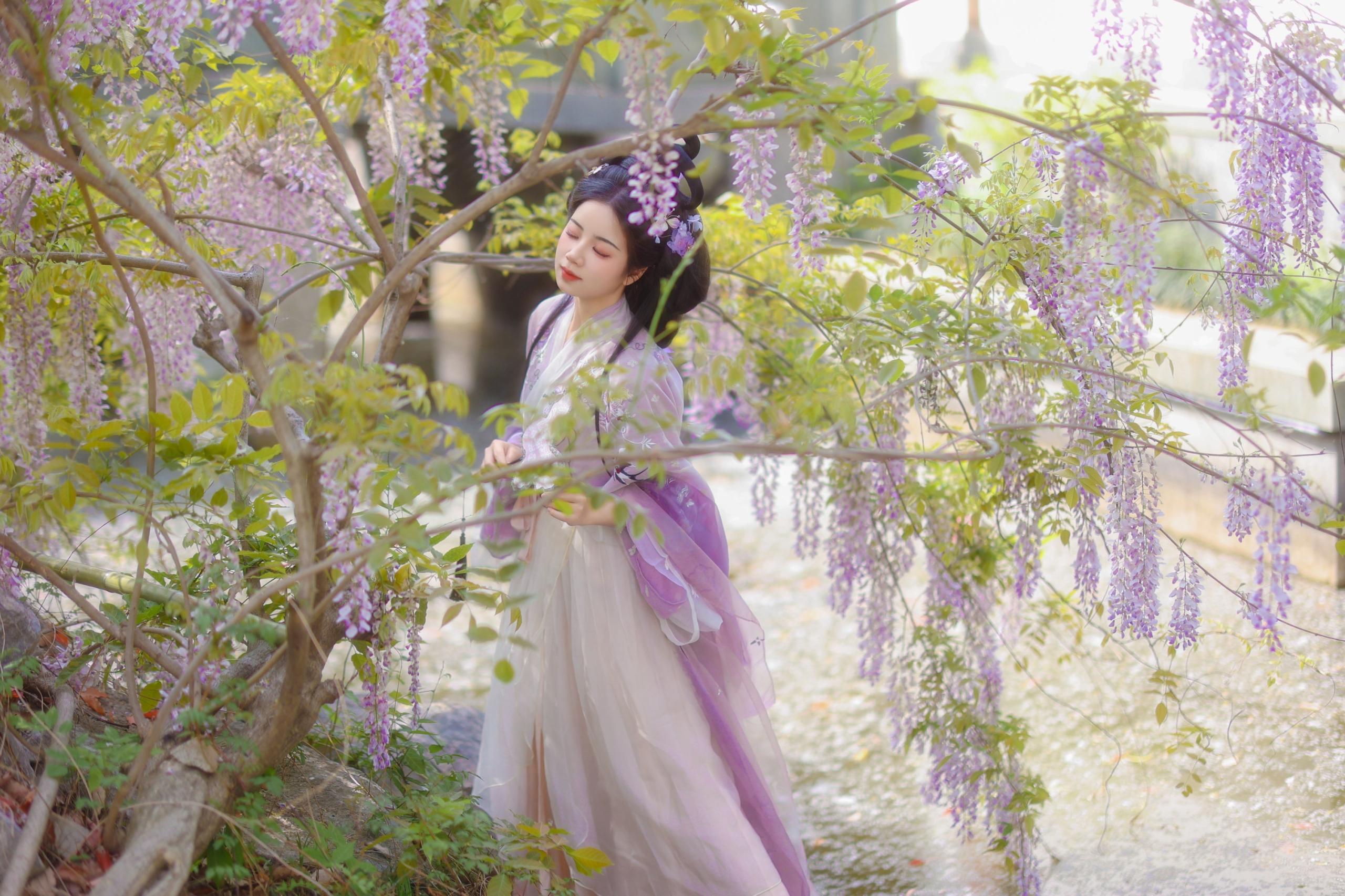 小杜同学 – 《紫藤》[40P]